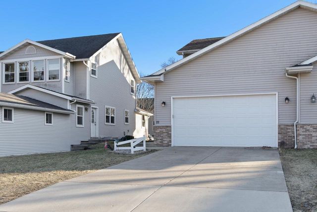 111 W Thomas Street, Poynette, WI 53955