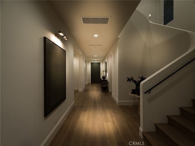 4748 Noble Avenue, Sherman Oaks, CA 91403