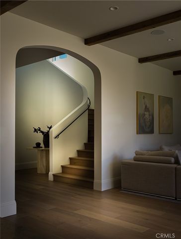 4748 Noble Avenue, Sherman Oaks, CA 91403