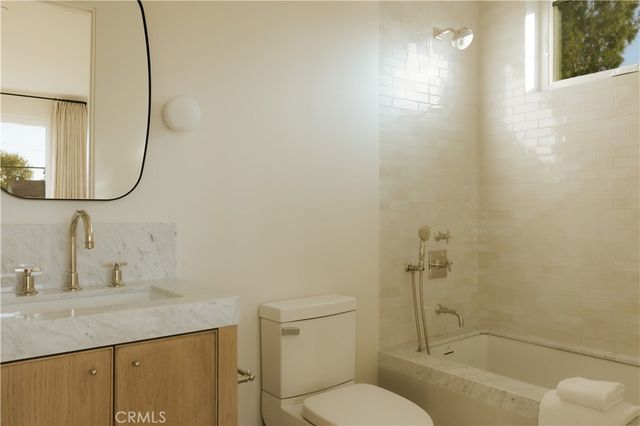 4748 Noble Avenue, Sherman Oaks, CA 91403