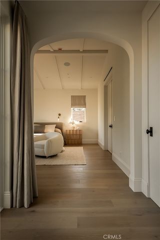 4748 Noble Avenue, Sherman Oaks, CA 91403