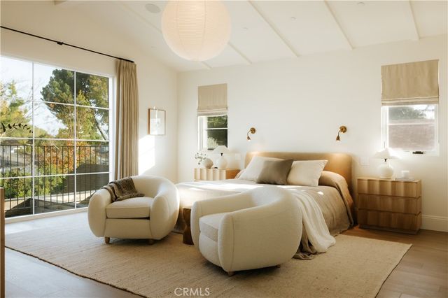 4748 Noble Avenue, Sherman Oaks, CA 91403