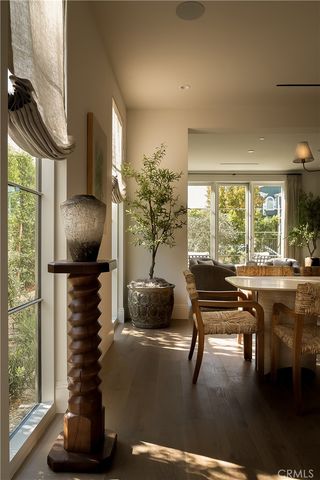 4748 Noble Avenue, Sherman Oaks, CA 91403