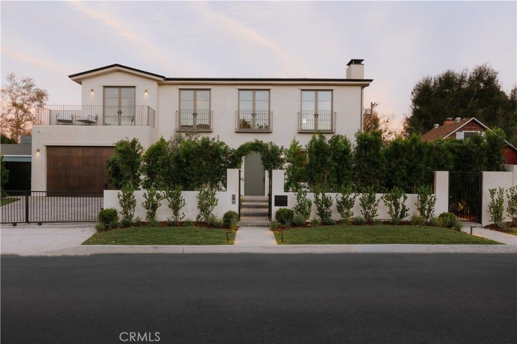 4748 Noble Avenue, Sherman Oaks, CA 91403
