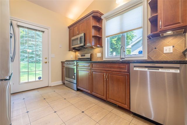 57 Waterworks Drive, East Rochester, NY 14445