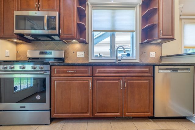 57 Waterworks Drive, East Rochester, NY 14445