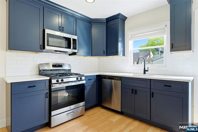21-05 Dalton Place, Fair Lawn, NJ 07410