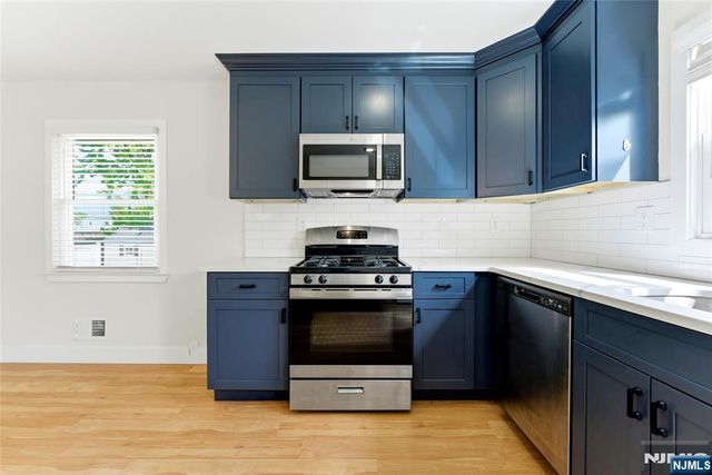 21-05 Dalton Place, Fair Lawn, NJ 07410
