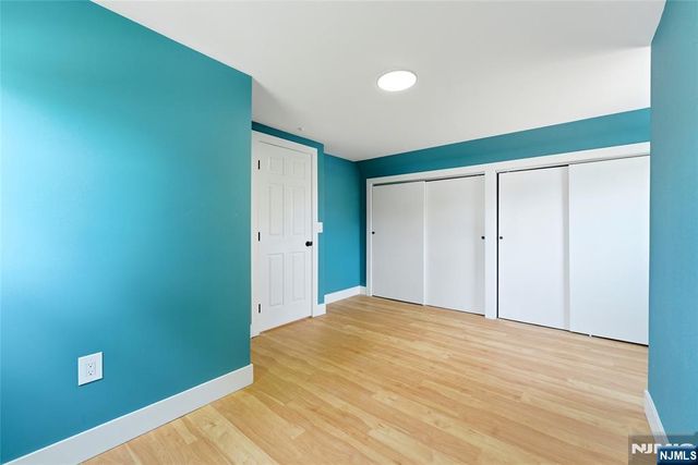 21-05 Dalton Place, Fair Lawn, NJ 07410