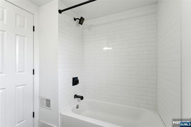 21-05 Dalton Place, Fair Lawn, NJ 07410