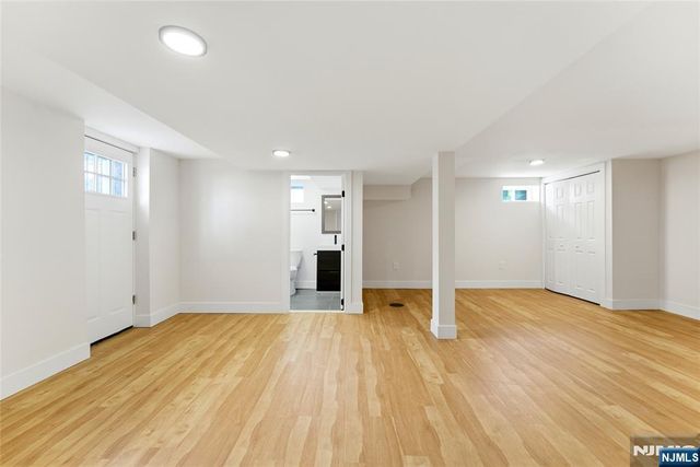 21-05 Dalton Place, Fair Lawn, NJ 07410