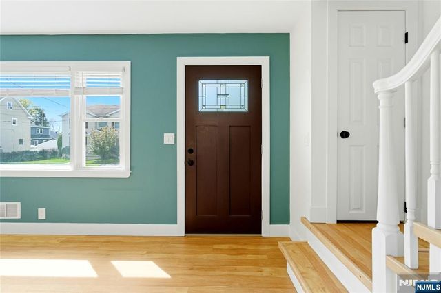 21-05 Dalton Place, Fair Lawn, NJ 07410