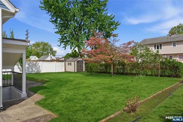 21-05 Dalton Place, Fair Lawn, NJ 07410
