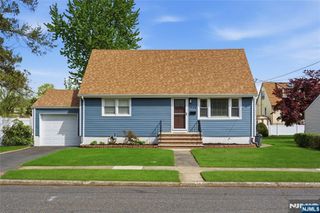 21-05 Dalton Place, Fair Lawn, NJ 07410