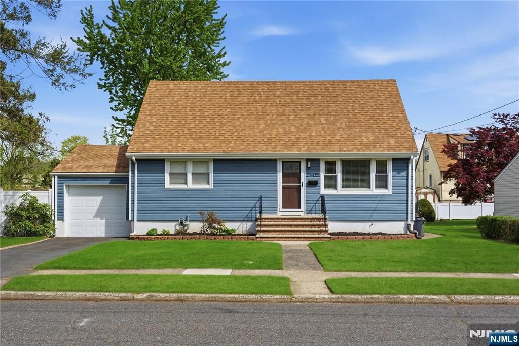 21-05 Dalton Place, Fair Lawn, NJ 07410