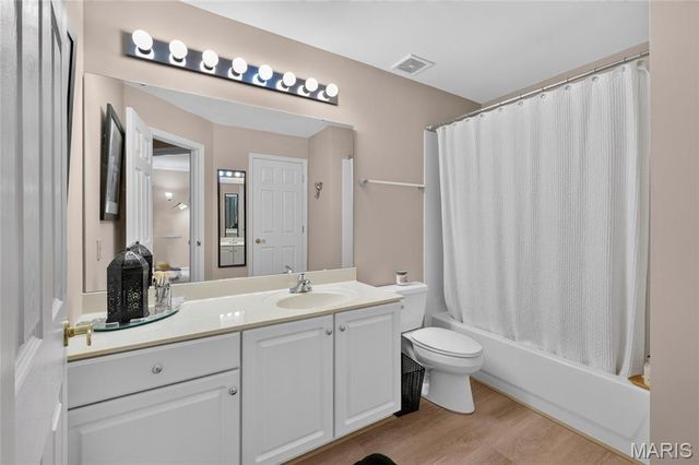 863 Stone Meadow Drive, Chesterfield, MO 63005
