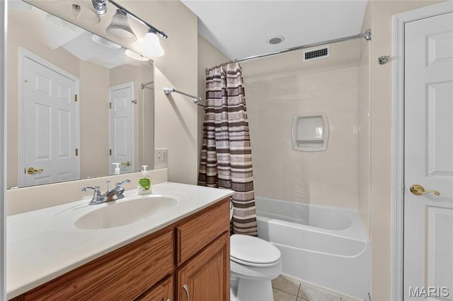 863 Stone Meadow Drive, Chesterfield, MO 63005