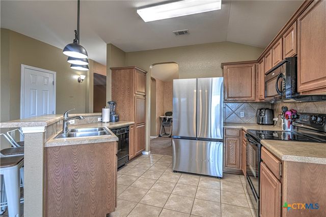 6109 Nessy Drive, Killeen, TX 76549