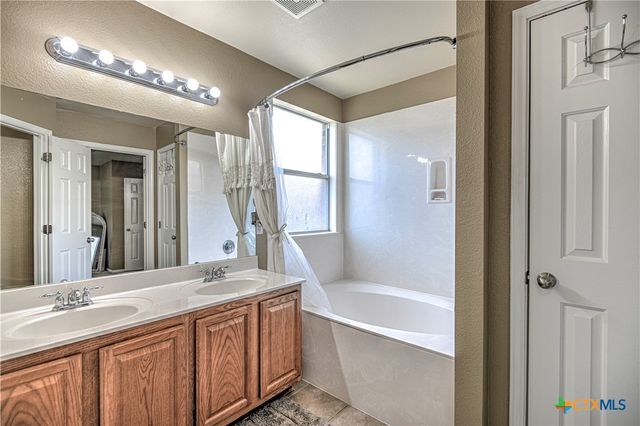 6109 Nessy Drive, Killeen, TX 76549