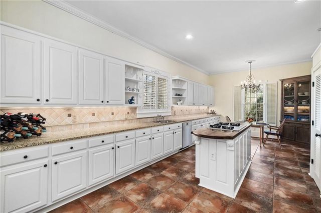 2740 Northside NW Drive N, Atlanta, GA 30305