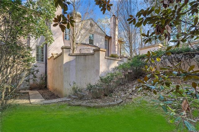 2740 Northside NW Drive N, Atlanta, GA 30305