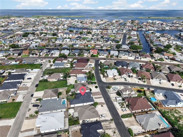 13821 Flintlock Dr, Corpus Christi, TX 78418