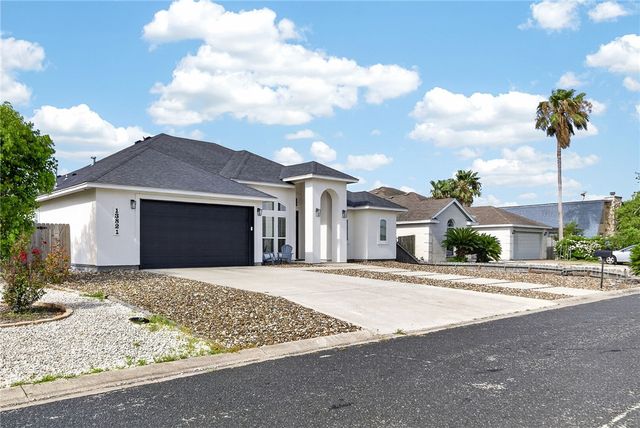 13821 Flintlock Dr, Corpus Christi, TX 78418