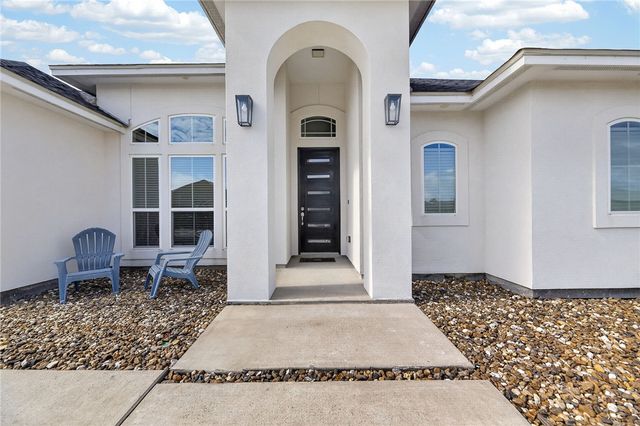 13821 Flintlock Dr, Corpus Christi, TX 78418
