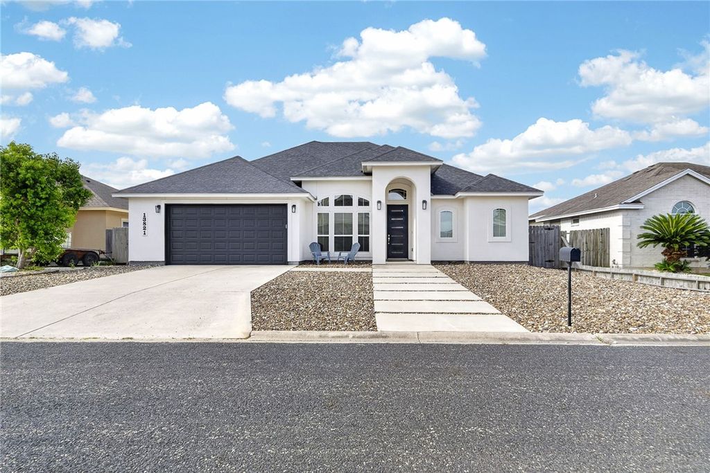 13821 Flintlock Dr, Corpus Christi, TX 78418