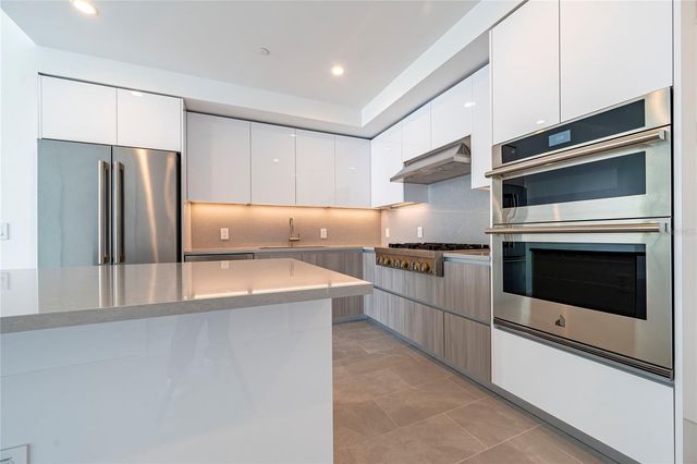 400 CENTRAL AVENUE 1106, St Petersburg, FL 33701