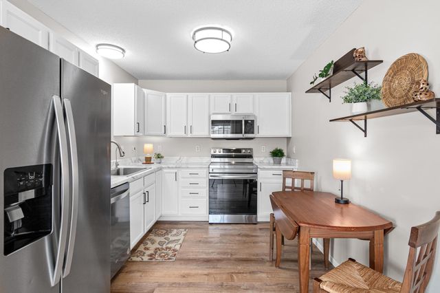 1579 County Road D E C, Maplewood, MN 55109