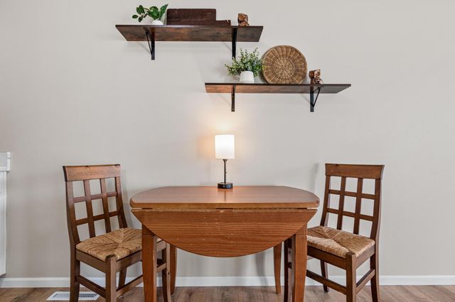 1579 County Road D E C, Maplewood, MN 55109