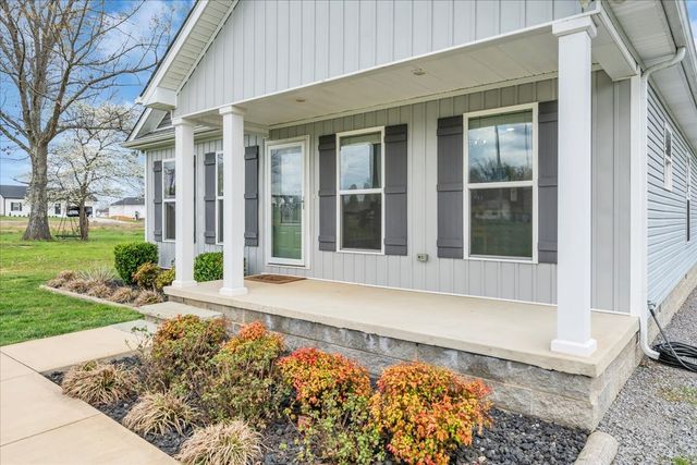 778 Foster Rd, Smithville, TN 37166