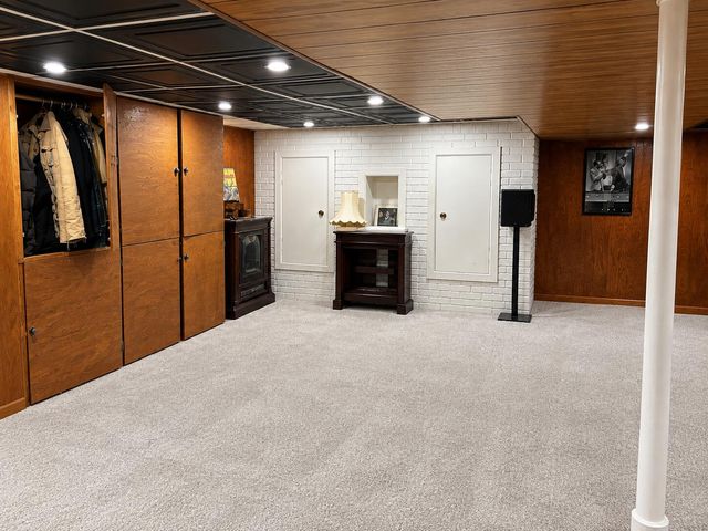 254 Park Drive, Clawson, MI 48017