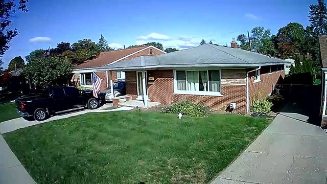 254 Park Drive, Clawson, MI 48017