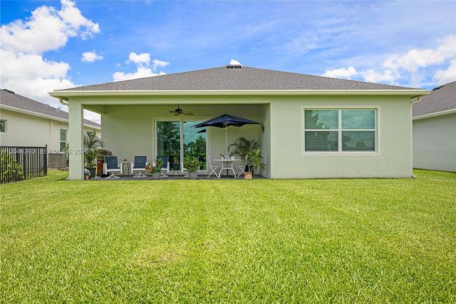 1000 SE Crosswood Way, Port St. Lucie, Port St Lucie, FL 34984
