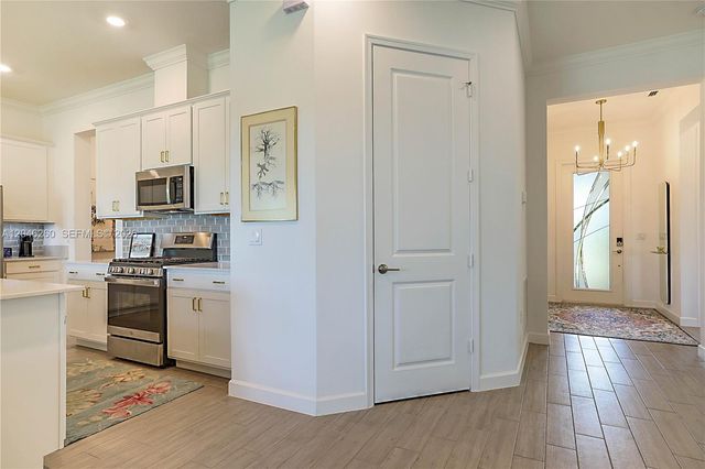 1000 SE Crosswood Way, Port St. Lucie, Port St Lucie, FL 34984