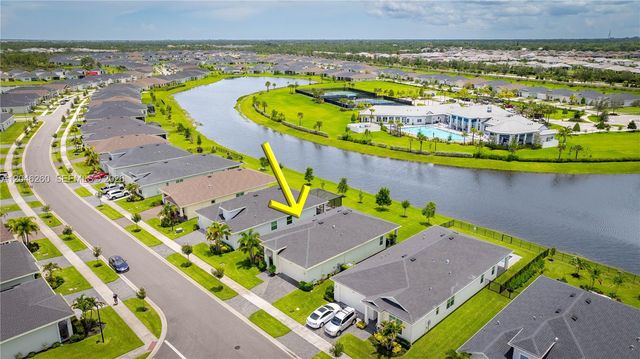 1000 SE Crosswood Way, Port St. Lucie, Port St Lucie, FL 34984