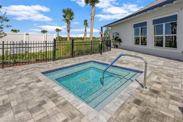1000 SE Crosswood Way, Port St. Lucie, Port St Lucie, FL 34984