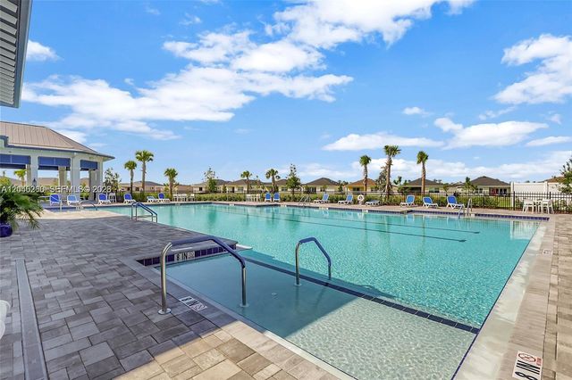1000 SE Crosswood Way, Port St. Lucie, Port St Lucie, FL 34984