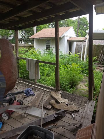 5213 Lindsay Street, Houston, TX 77023