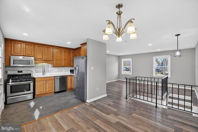 8012 FRYE RD, Alexandria, VA 22309