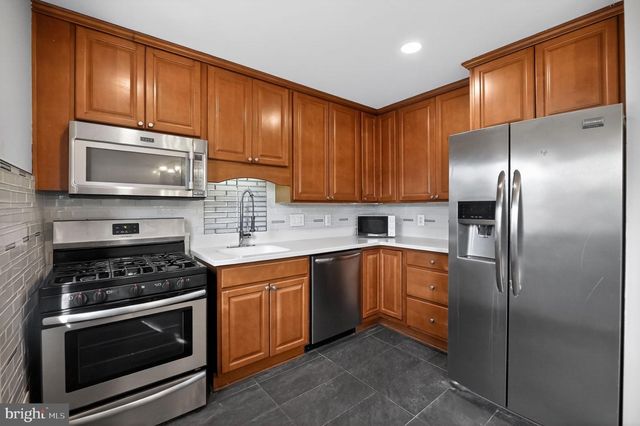 8012 FRYE RD, Alexandria, VA 22309