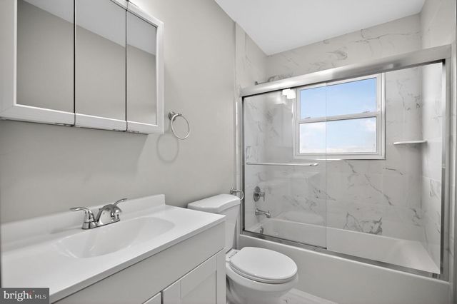 8012 FRYE RD, Alexandria, VA 22309