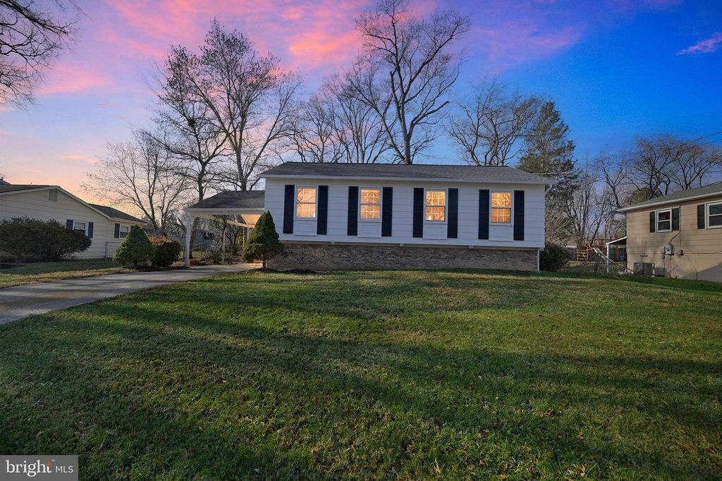 8012 FRYE RD, Alexandria, VA 22309