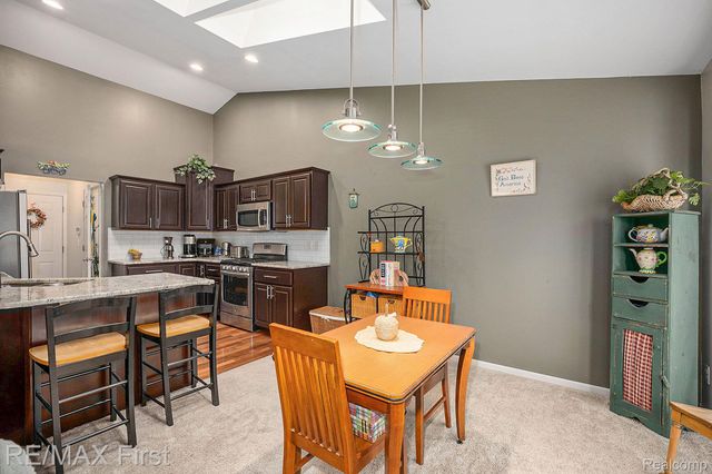 47231 Admirals Cove Lane, New Baltimore, MI 48051