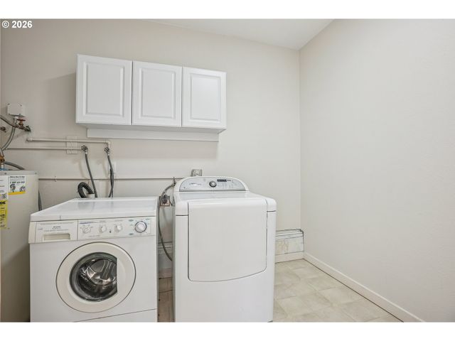 9984 Se AMHERST St, Clackamas, OR 97015