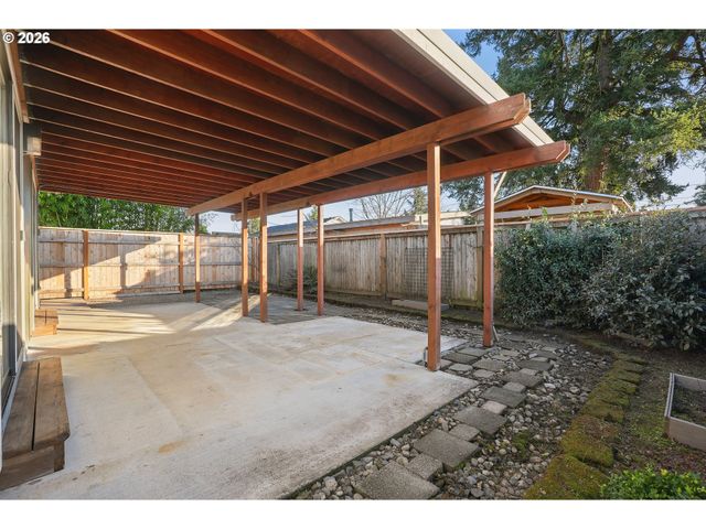 9984 Se AMHERST St, Clackamas, OR 97015