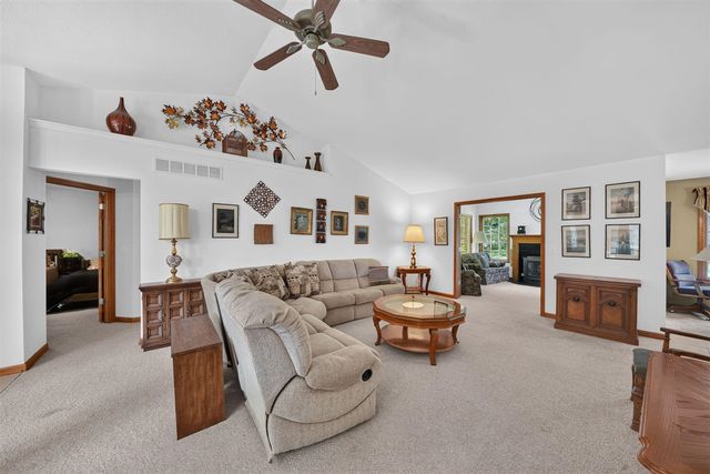 4645 River Pointe Boulevard, Niles, MI 49120