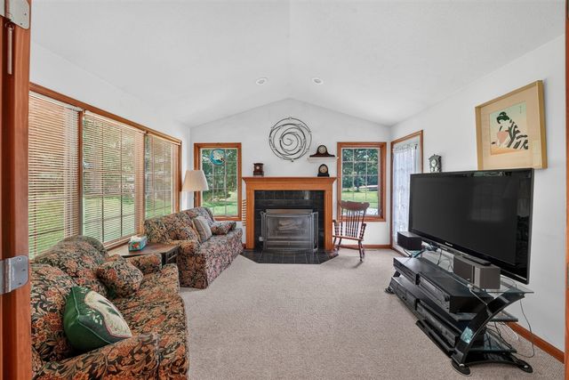 4645 River Pointe Boulevard, Niles, MI 49120
